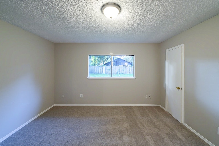 Photo 23 of 33 - 3303 Crossman St, Porter, TX 77365