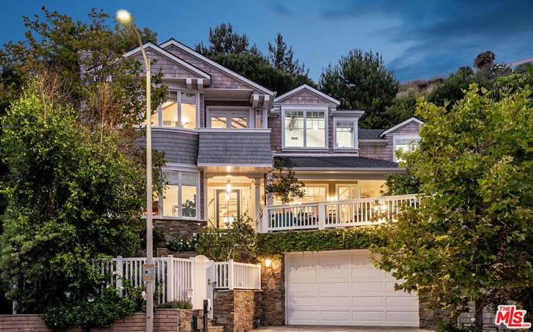 Photo 1 of 54 - 1136 Donaire Way, Pacific Palisades, CA 90272