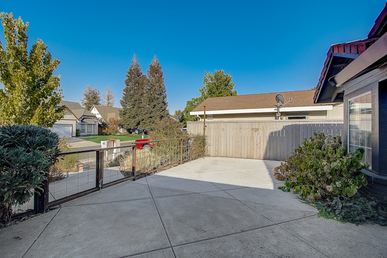 Photo 31 of 32 - 6724 Folkstone Way, Elk Grove, CA 95758