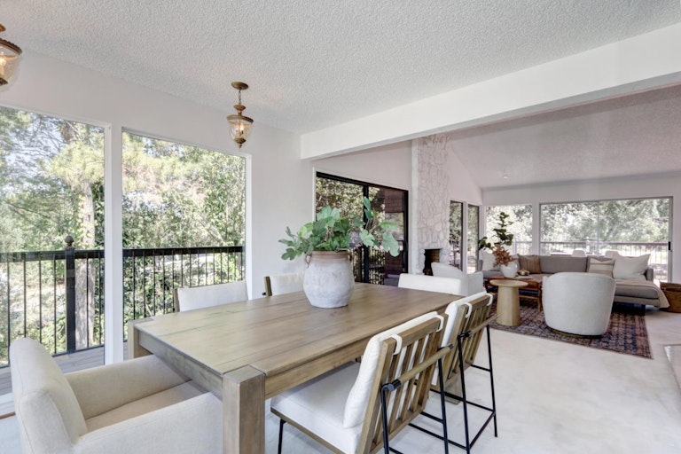Photo 28 of 70 - 4040 Crondall Dr, Sacramento, CA 95864