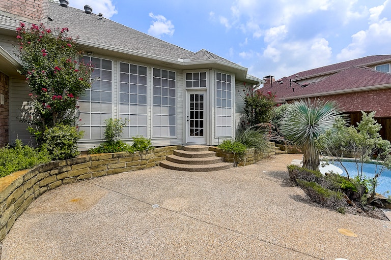 Photo 19 of 50 - 835 Pelican Ln, Coppell, TX 75019