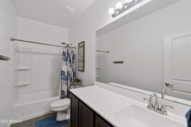 Photo 15 of 20 - 1135 E Barrus Dr, Casa Grande, AZ 85122