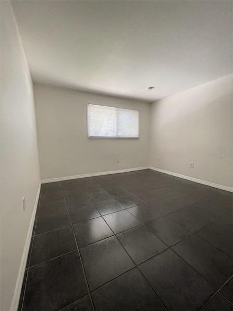 Photo 10 of 24 - 910 Lake Destiny Rd Unit C, Altamonte Springs, FL 32714