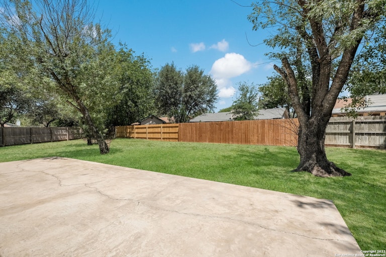 Photo 24 of 27 - 2338 Oriley St, San Antonio, TX 78251