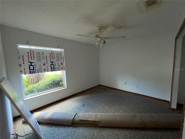 Photo 14 of 23 - 14007 Annhurst Ct, Orlando, FL 32826