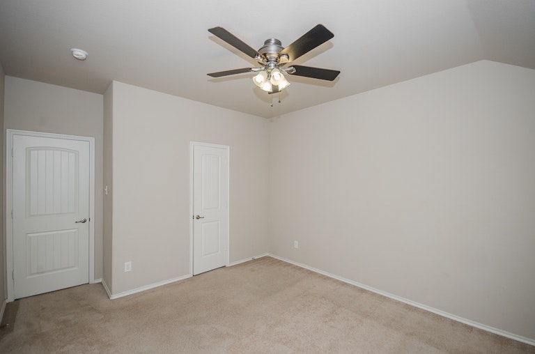 Photo 32 of 44 - 9713 Mulligan Dr, McKinney, TX 75072