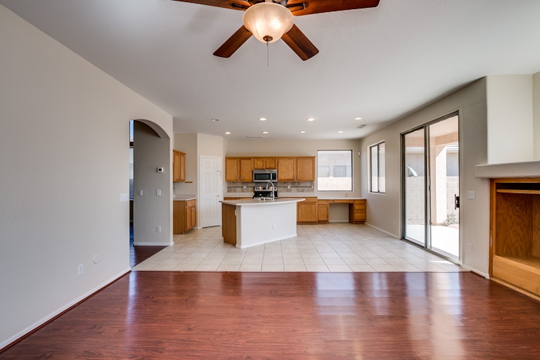Photo 5 of 29 - 8425 W Cocopah St, Tolleson, AZ 85353