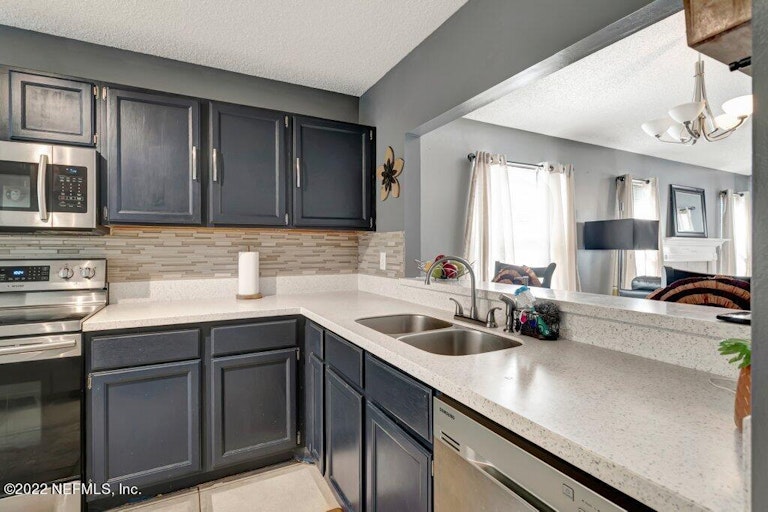 Photo 11 of 42 - 11981 Harbour Cove Dr S, Jacksonville, FL 32225