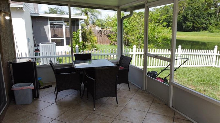 Photo 10 of 31 - 30623 Birdhouse Dr, Wesley Chapel, FL 33545