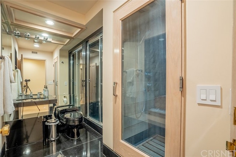 Photo 25 of 72 - 10214 Candleberry Ln, Northridge, CA 91324