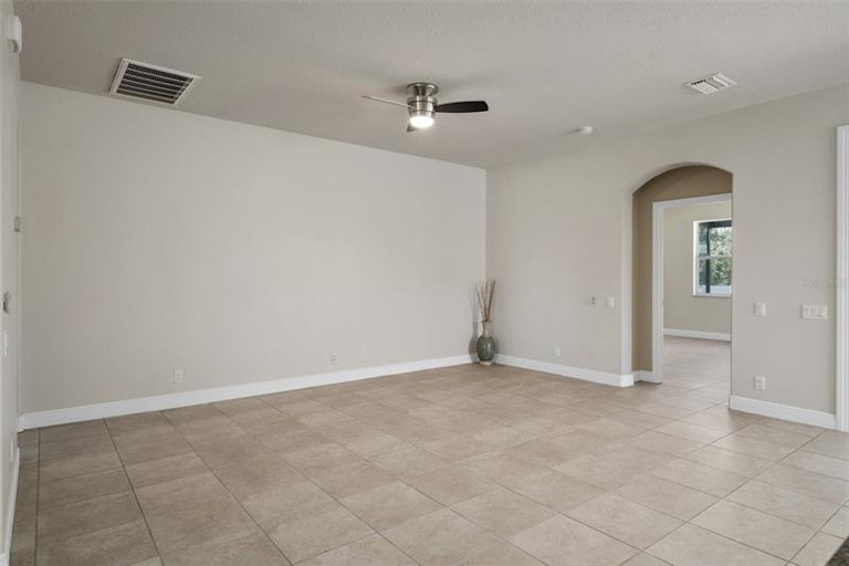 Photo 10 of 53 - 14424 Balloch Dr, Hudson, FL 34667