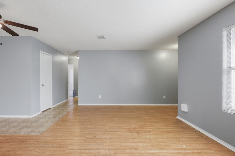 Photo 9 of 28 - 3854 Steeplechase Dr, Fort Worth, TX 76123