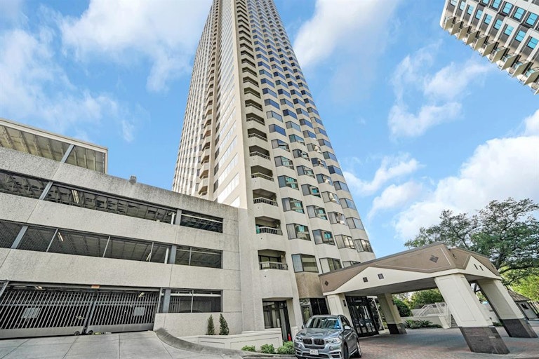 Photo 20 of 20 - 2001 Holcombe Blvd #3504, Houston, TX 77030