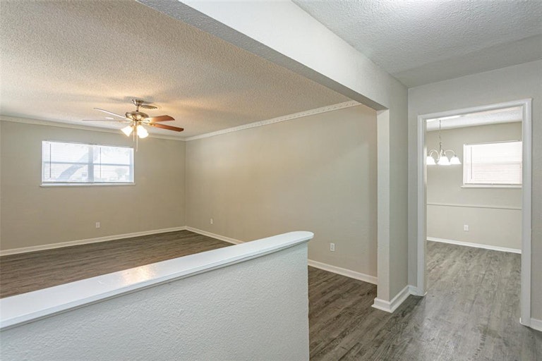 Photo 9 of 36 - 6901 Meadowbrook Dr, Fort Worth, TX 76112