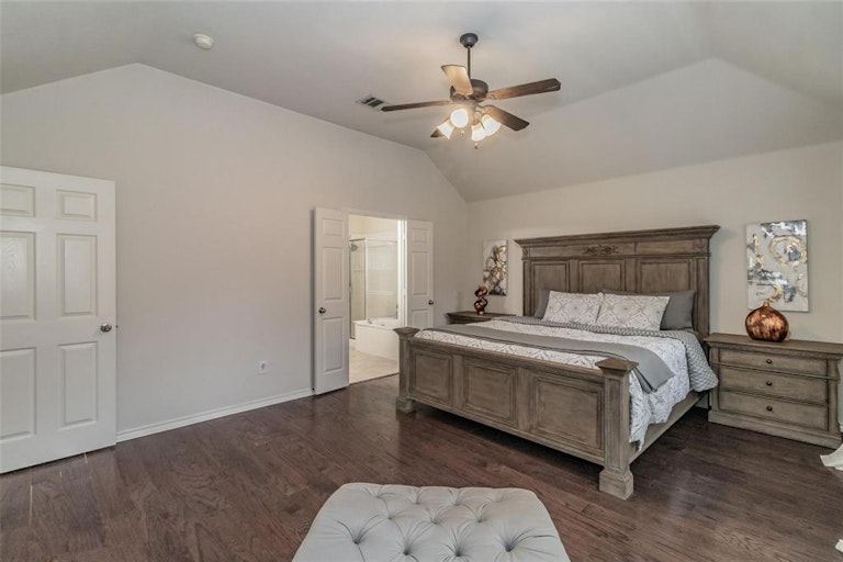Photo 22 of 32 - 7816 Riverwalk Trl, McKinney, TX 75070