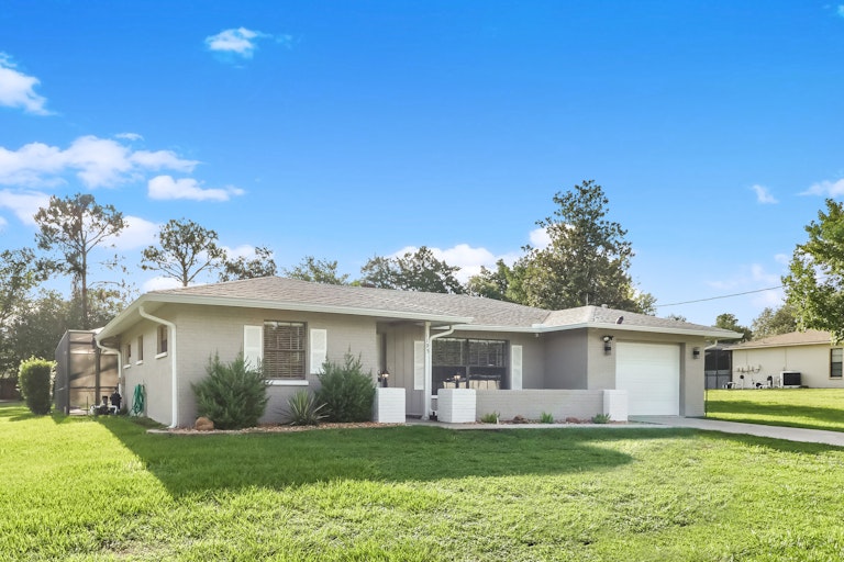 Photo 8 of 27 - 1195 Glowood Ave, Spring Hill, FL 34609