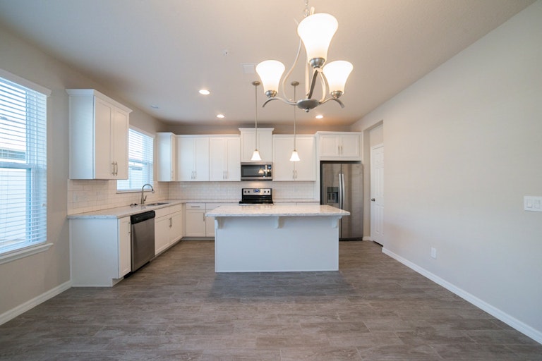 Photo 2 of 18 - 8534 Vedder Ln, Orlando, FL 32832