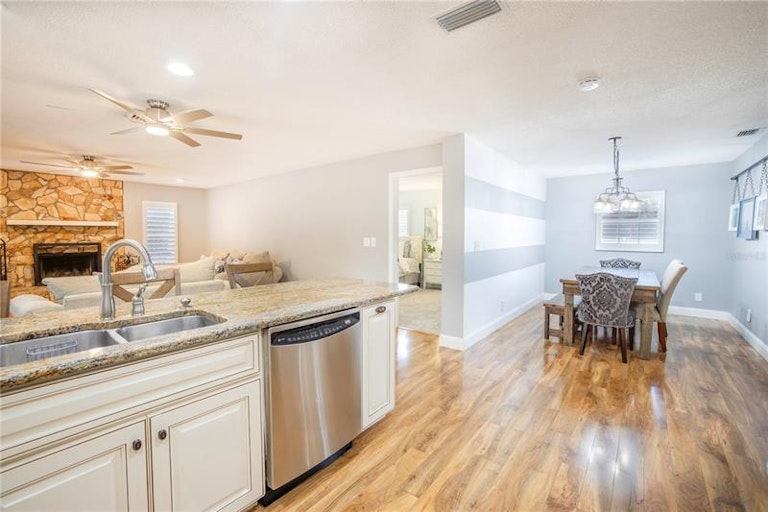 Photo 15 of 47 - 6041 16th Ln NE, Saint Petersburg, FL 33703