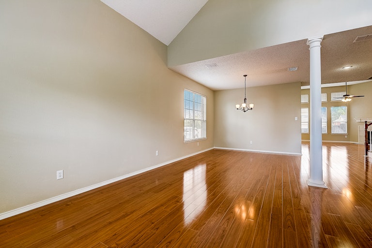Photo 34 of 37 - 4009 Pear Ridge Dr, The Colony, TX 75056