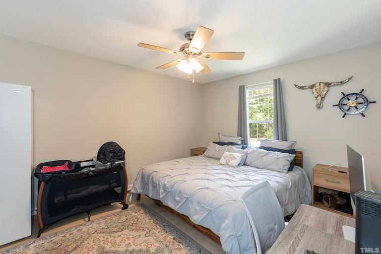 Photo 10 of 20 - 117 Eason Ct, Youngsville, NC 27596