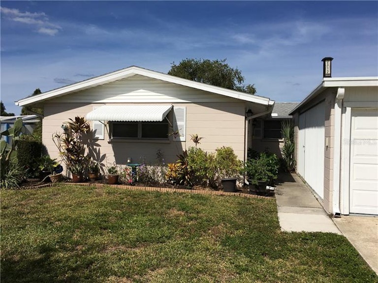 Photo 1 of 22 - 2312 Terry Ln, Sarasota, FL 34231