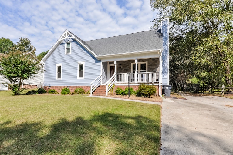 Photo 6 of 25 - 4709 Plum Blossum Dr, Knightdale, NC 27545