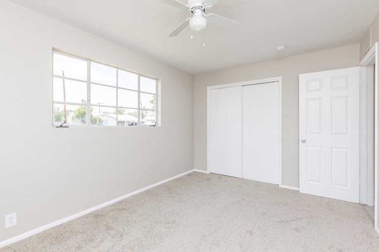 Photo 11 of 26 - 2401 N 37th Pl, Phoenix, AZ 85008
