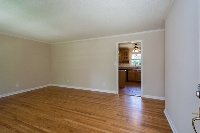 Photo 8 of 16 - 7709 Leesville Rd, Raleigh, NC 27613