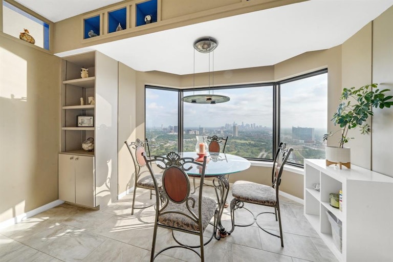 Photo 9 of 20 - 2001 Holcombe Blvd #3504, Houston, TX 77030
