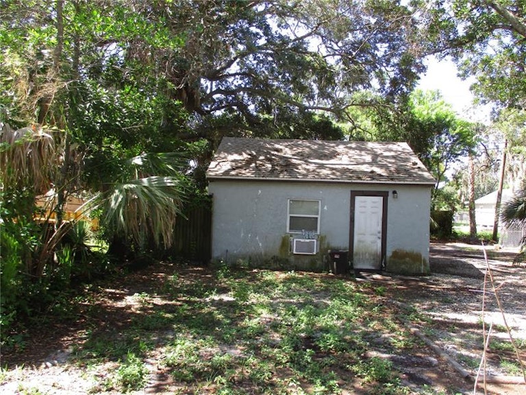 Photo 18 of 26 - 624 28th Ave S, Saint Petersburg, FL 33705