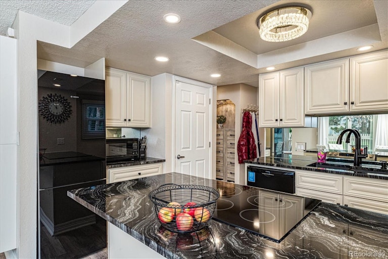 Photo 11 of 25 - 2754 S Kenton Ct, Aurora, CO 80014
