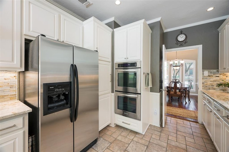 Photo 24 of 40 - 7336 Williamswood Dr, Dallas, TX 75252