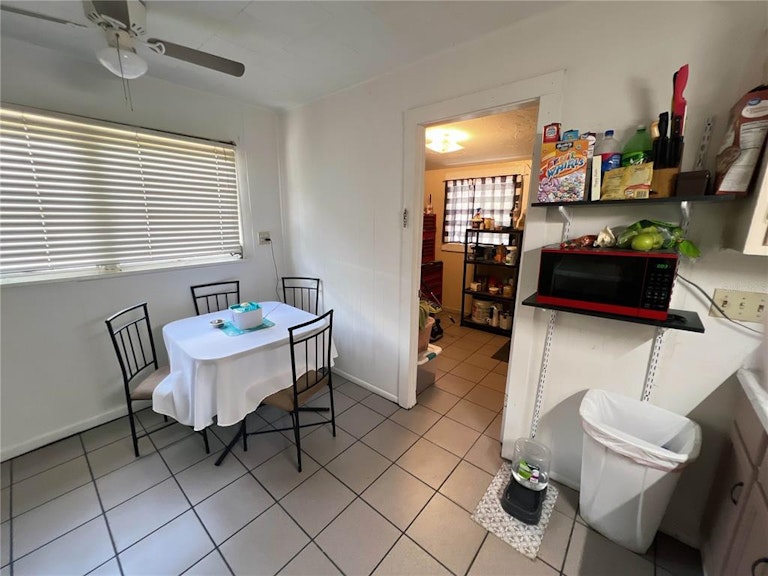 Photo 3 of 16 - 715 25th St NW, Winter Haven, FL 33881