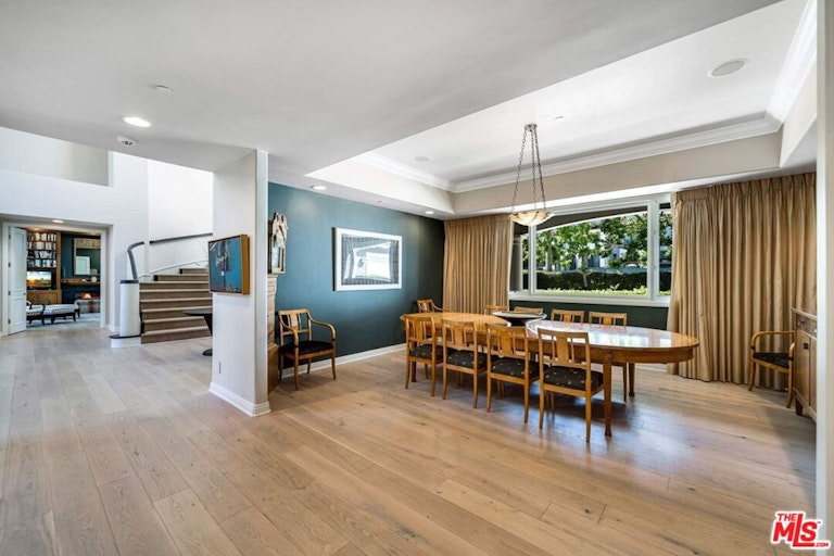 Photo 11 of 43 - 11706 Chaparal St, Los Angeles, CA 90049