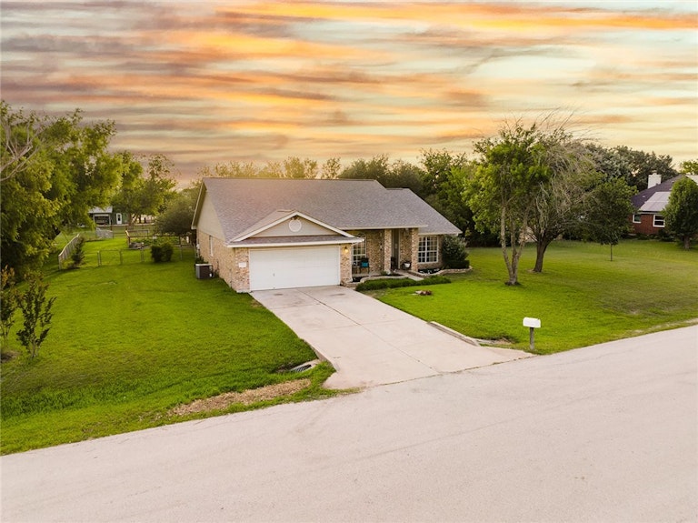 Photo 3 of 40 - 21004 Apache Plum Ln, Pflugerville, TX 78660