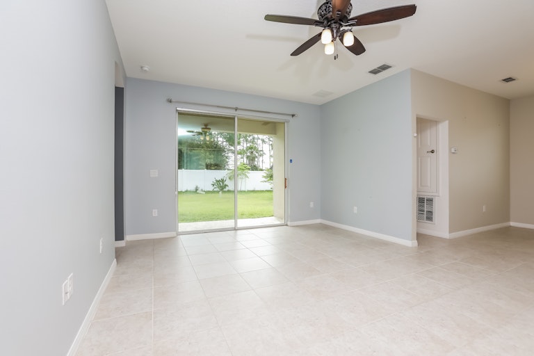 Photo 8 of 26 - 1392 Merion Dr, Mount Dora, FL 32757