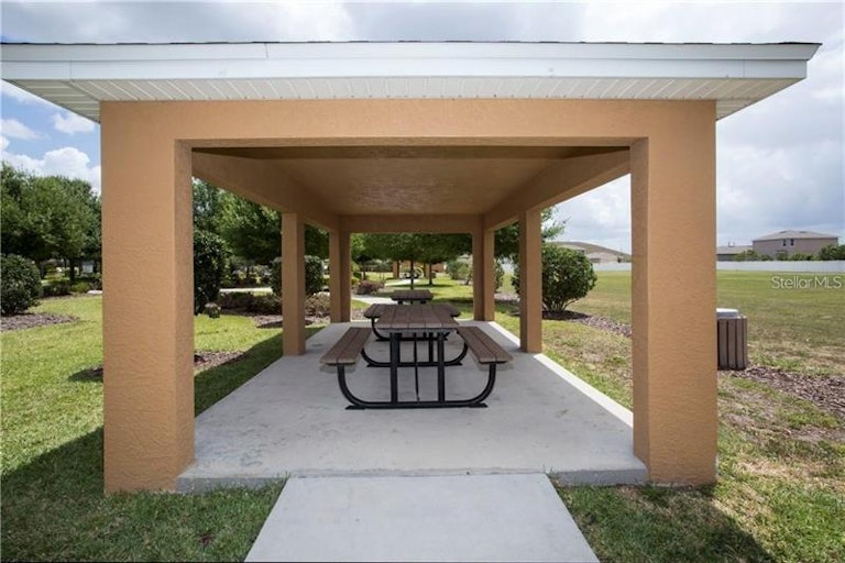 Photo 14 of 21 - 14921 Tropical Violet Way, Wimauma, FL 33598