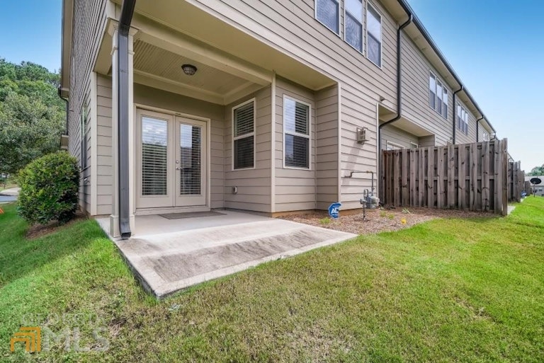 Photo 22 of 26 - 410 Holdings Dr, Lawrenceville, GA 30044