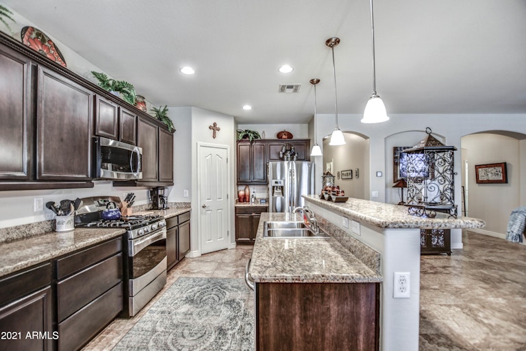 Photo 16 of 55 - 2988 E Santa Fe Ln, Gilbert, AZ 85297