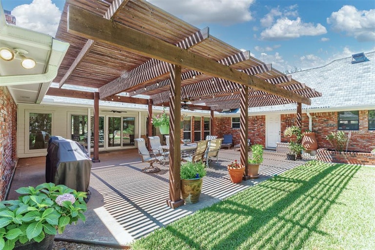 Photo 30 of 38 - 520 Hackberry Dr, Fairview, TX 75069