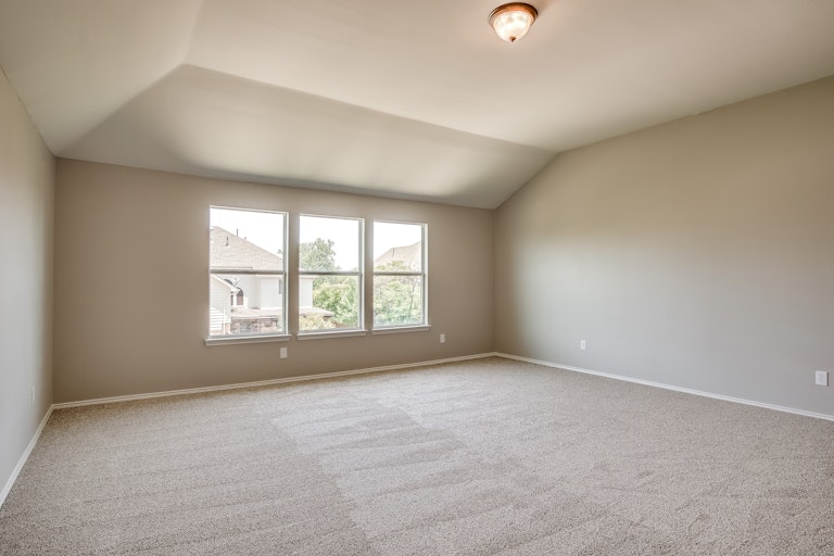 Photo 21 of 36 - 6400 Sidney Ln, McKinney, TX 75070
