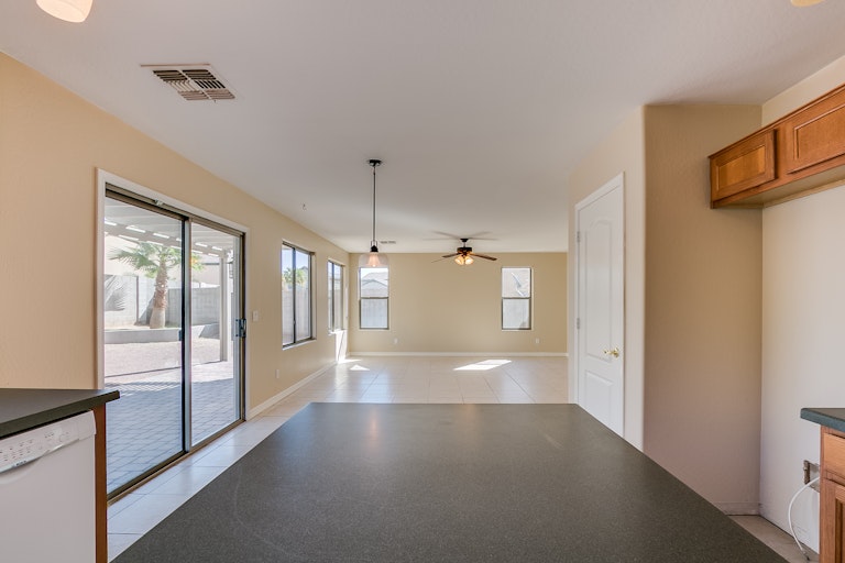 Photo 3 of 36 - 24876 W Vista Norte Ct, Buckeye, AZ 85326