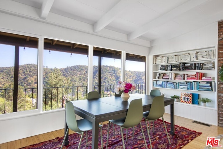 Photo 9 of 23 - 2324 Pennerton Dr, Glendale, CA 91206