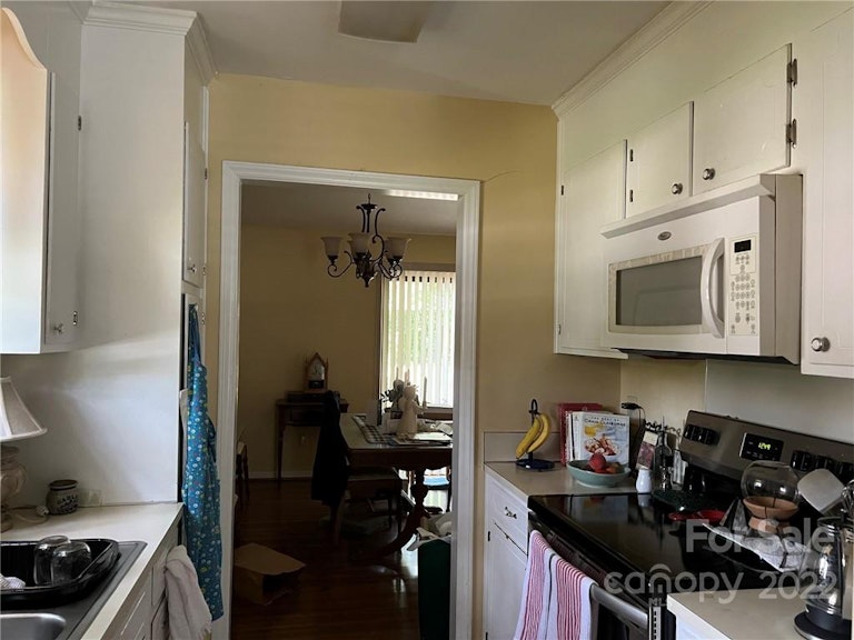 Photo 7 of 9 - 11421 Kingfisher Dr, Charlotte, NC 28226