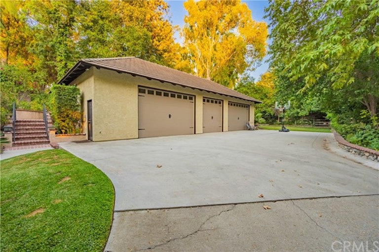 Photo 50 of 59 - 2899 N Monte Verde Dr, Covina, CA 91724