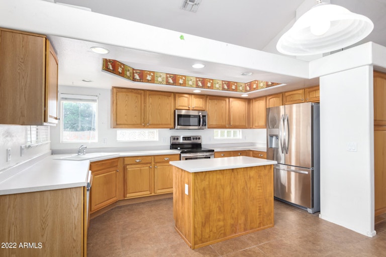 Photo 8 of 25 - 12705 W Cameron Cir, El Mirage, AZ 85335