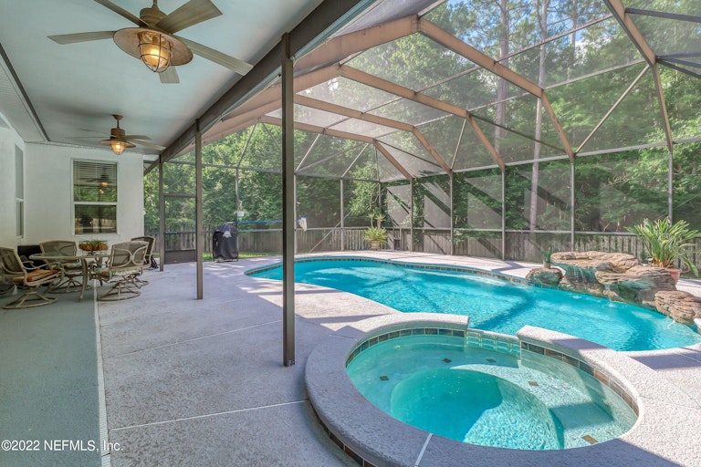 Photo 14 of 68 - 617 Grand Parke Dr, Saint Johns, FL 32259
