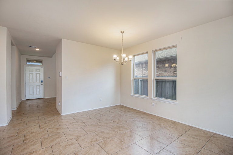 Photo 11 of 17 - 23726 San Barria Dr, Katy, TX 77493