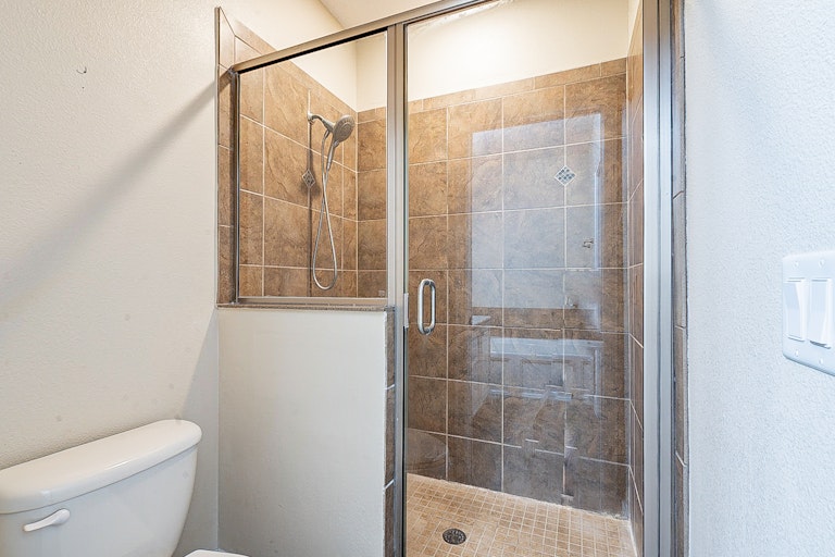 Photo 19 of 28 - 10611 Village Lake Rd, Windermere, FL 34786