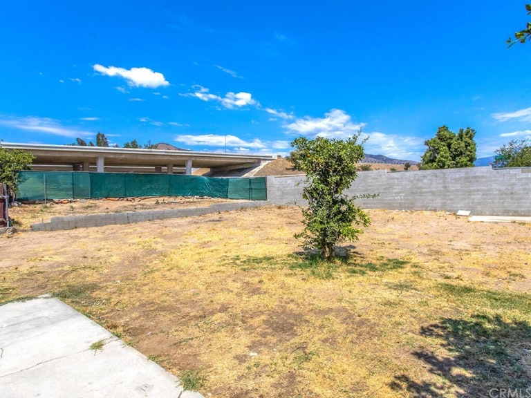 Photo 20 of 23 - 6705 Lynwood Way, Highland, CA 92346